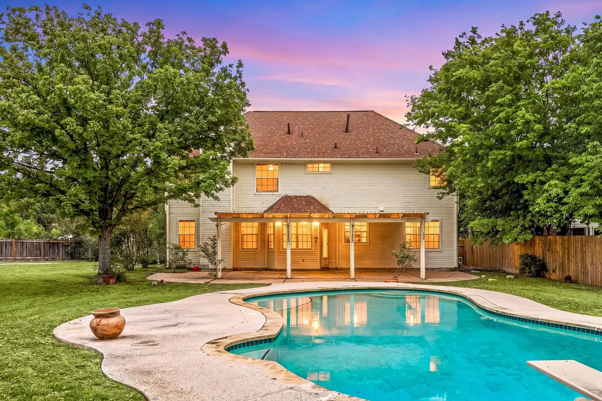 106 S Carriage Hills Dr, Georgetown, TX 78626 - #1