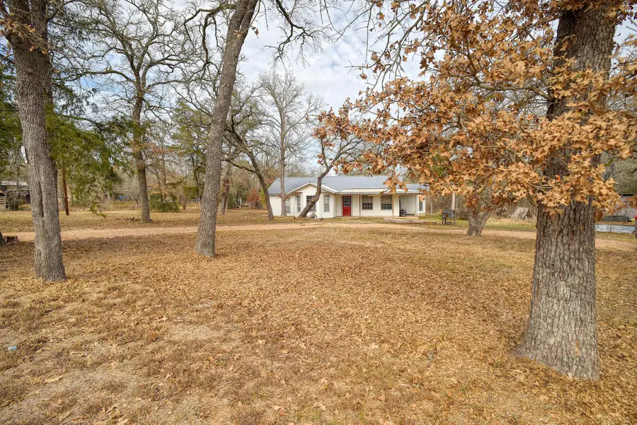 148 Pine Valley Dr, Paige, TX 78659 - Image #2