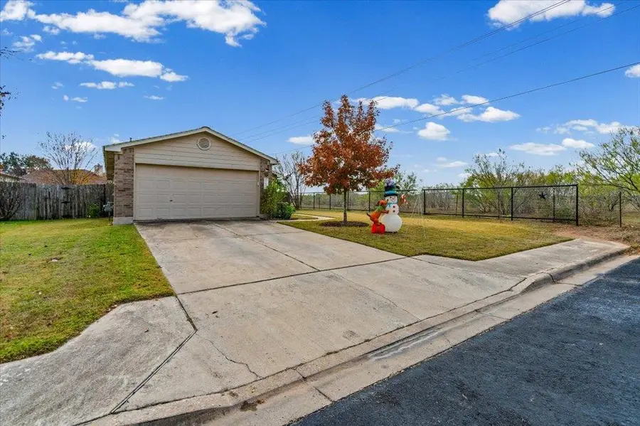 751 Blair Ave, Bastrop, TX 78602 - Image #3