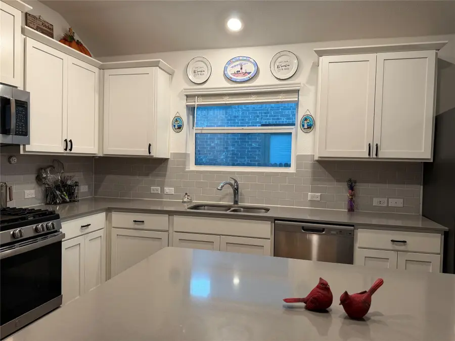 108 Esparza Dr, Bastrop, TX 78602 - #3