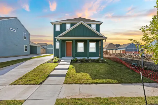104 Cherry Blossom Ln, Taylor, TX 76574