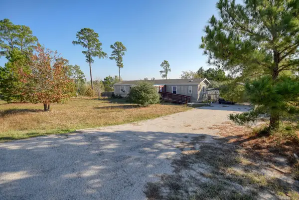 106 Lakewood Dr, Bastrop, TX 78602