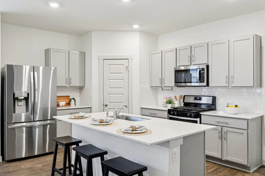 211 Big Sandy Creek Dr, Hutto, TX 78634 - #3