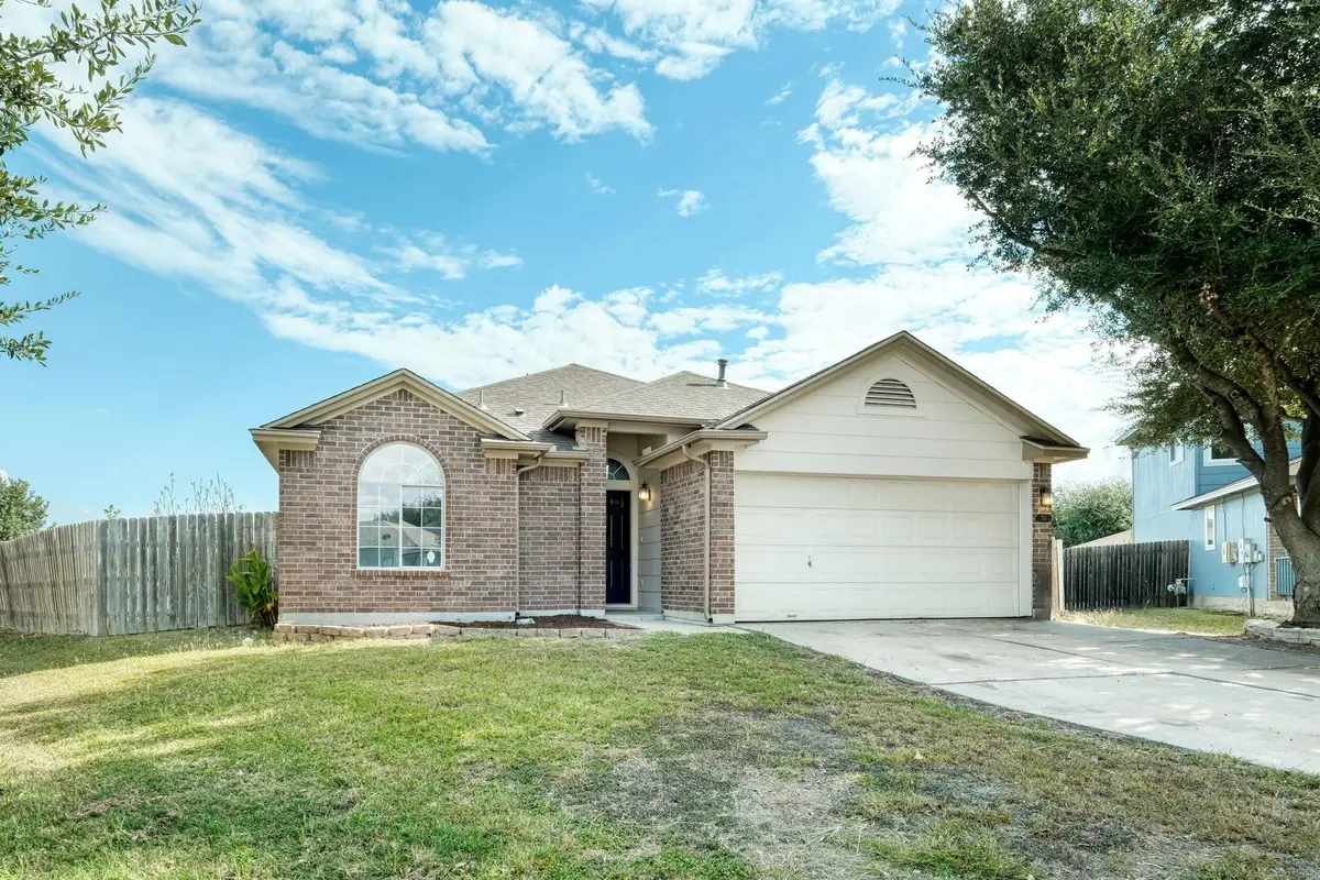 310 Forsyth Ct, Hutto, TX 78634 - Image #1