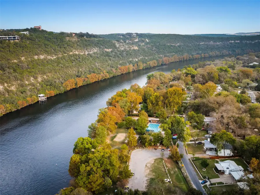 2703 De Soto Dr, Austin, TX 78733 - #2