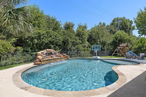 1515 Pinehurst Ln, Round Rock, TX 78664