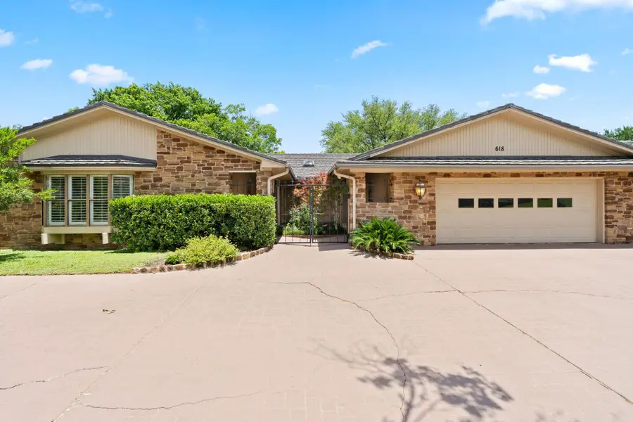 618 Hi Stirrup, Horseshoe Bay, TX 78657 - #2