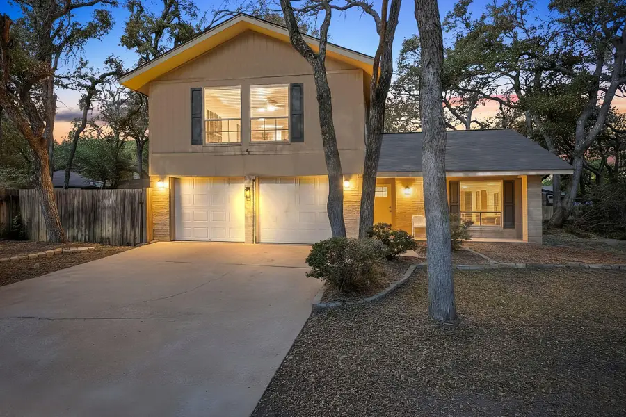 202 S Lake Creek Dr, Round Rock, TX 78681 - Image #2