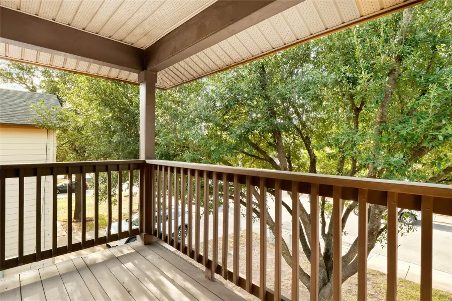 219 Woodlake Dr, Georgetown, TX 78633 - Image #3