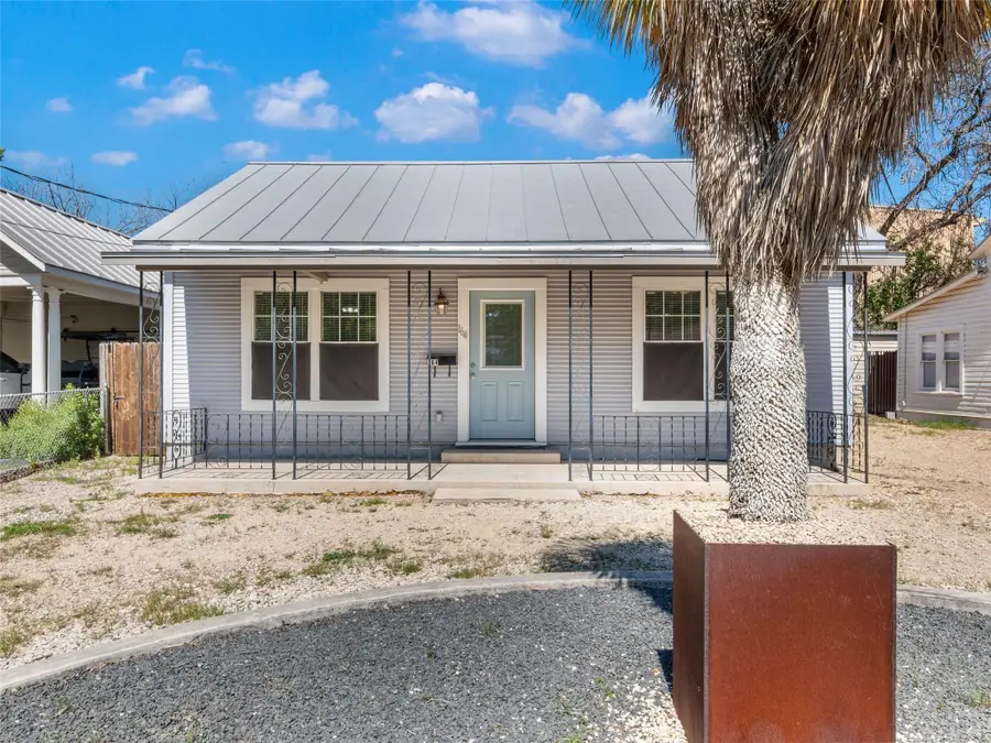 164 Ferguson St, New Braunfels, TX 78130 - #2