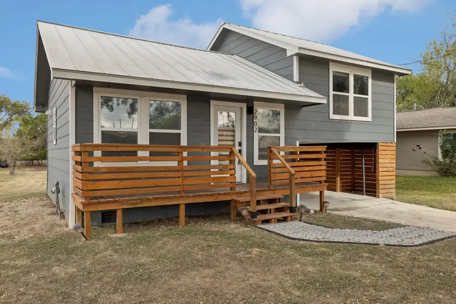 2902 Katy St, New Braunfels, TX 78130 - Image #3