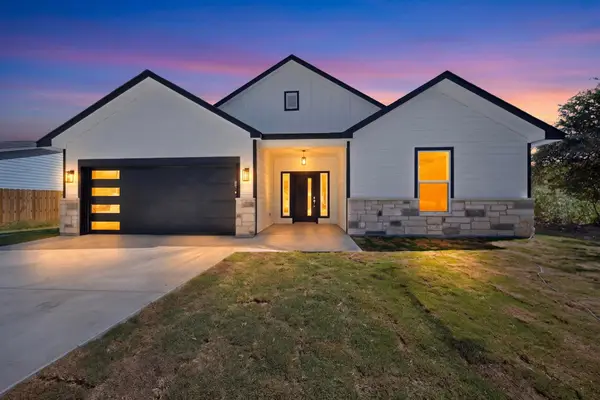 114 W Pauwela Ln, Bastrop, TX 78602