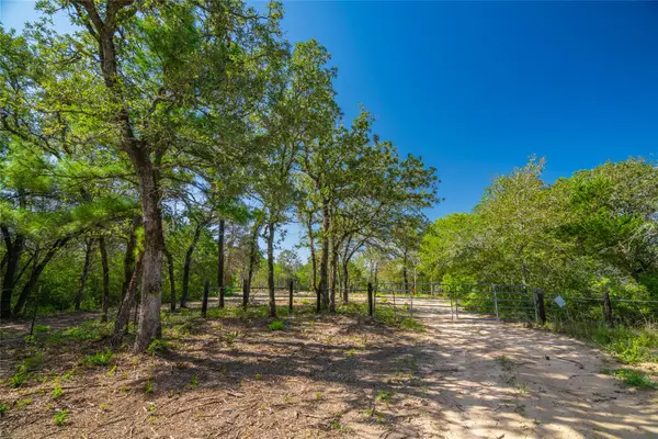1247 Sand Hills Road, Rosanky, TX 78953
