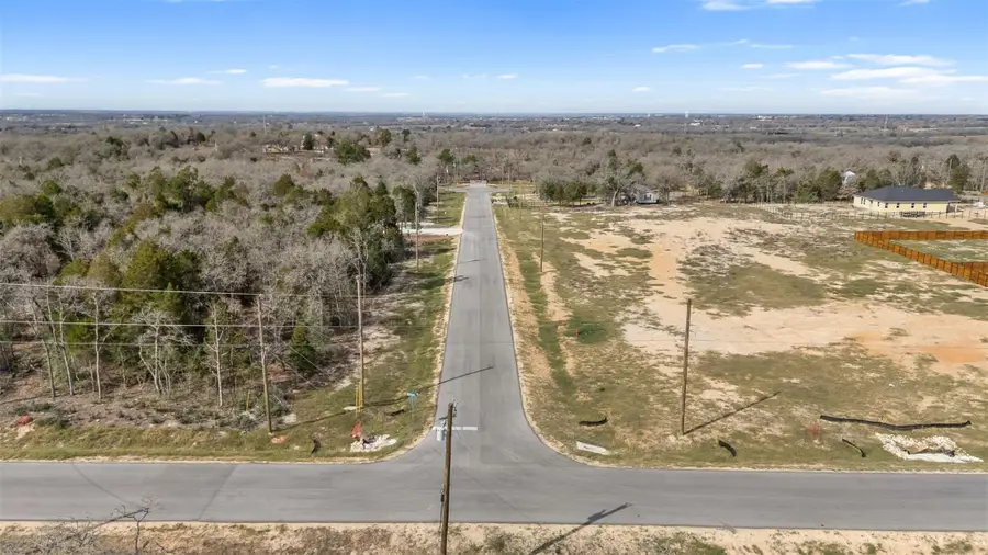 137 Las Alturas Dr, Elgin, TX 78621 - #3