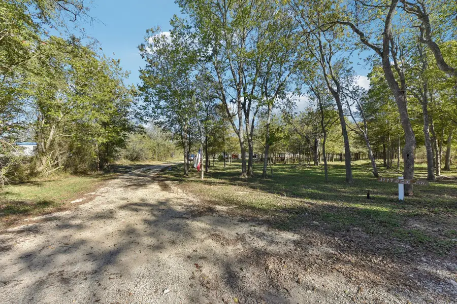 1777 Fox Ln, Lockhart, TX 78644 - Image #3