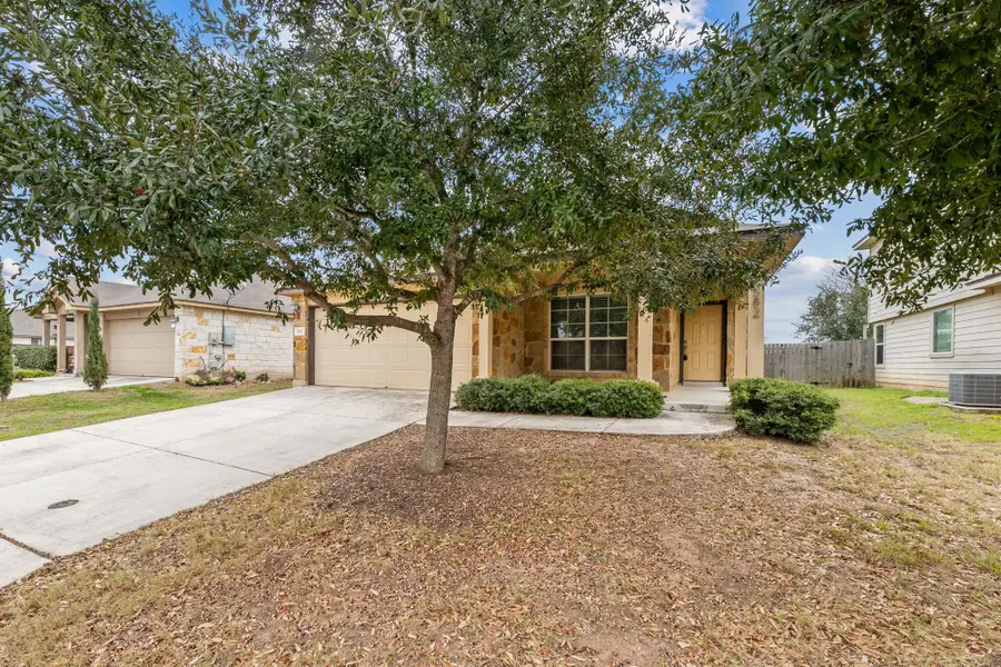 582 Briggs Dr, New Braunfels, TX 78130 - #3