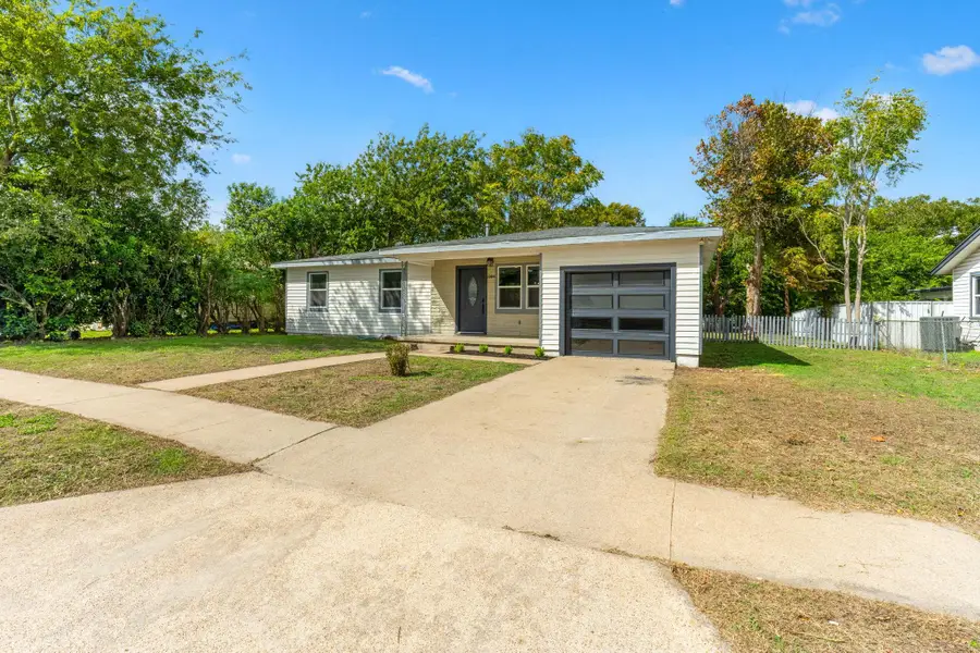 1004 S 15th St, Copperas Cove, TX 76522 - #2