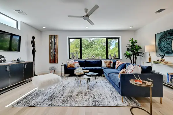 3406 E 17th St #5, Austin, TX 78721