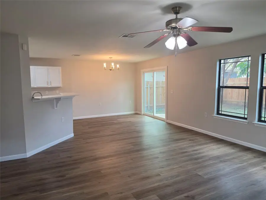 6801 Derby Downs Dr, Austin, TX 78747 - #2