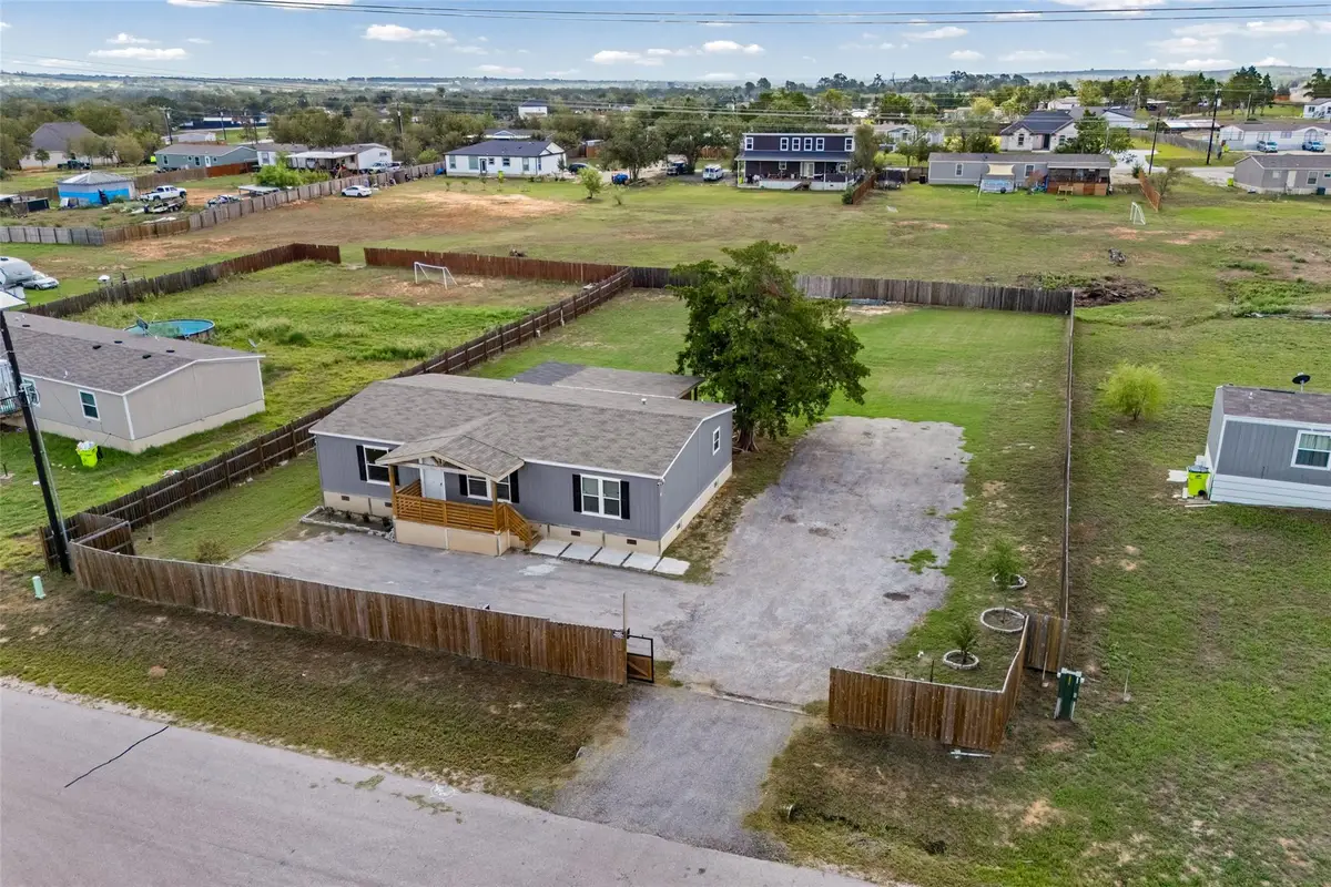 109 Zacate St, Elgin, TX 78621 - #1