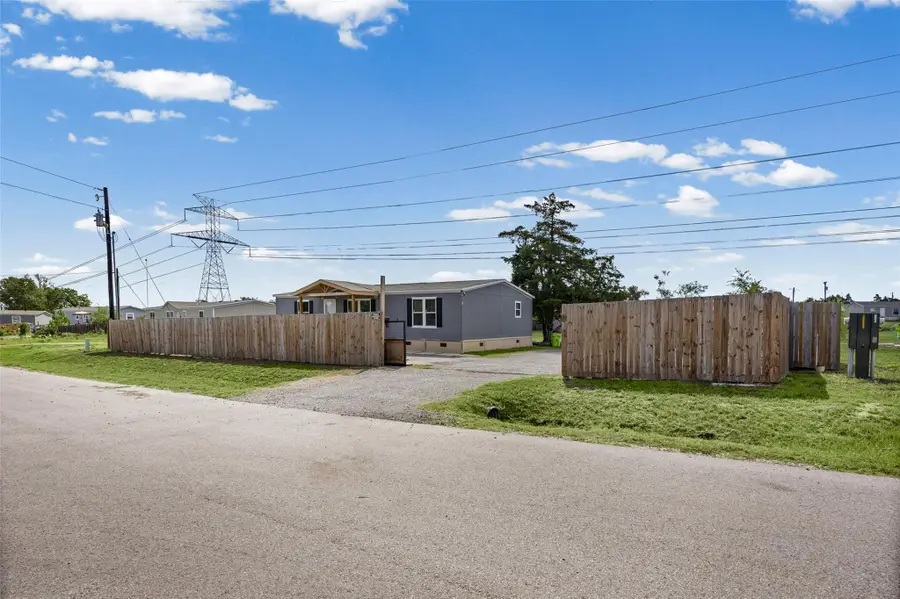 109 Zacate St, Elgin, TX 78621 - #3