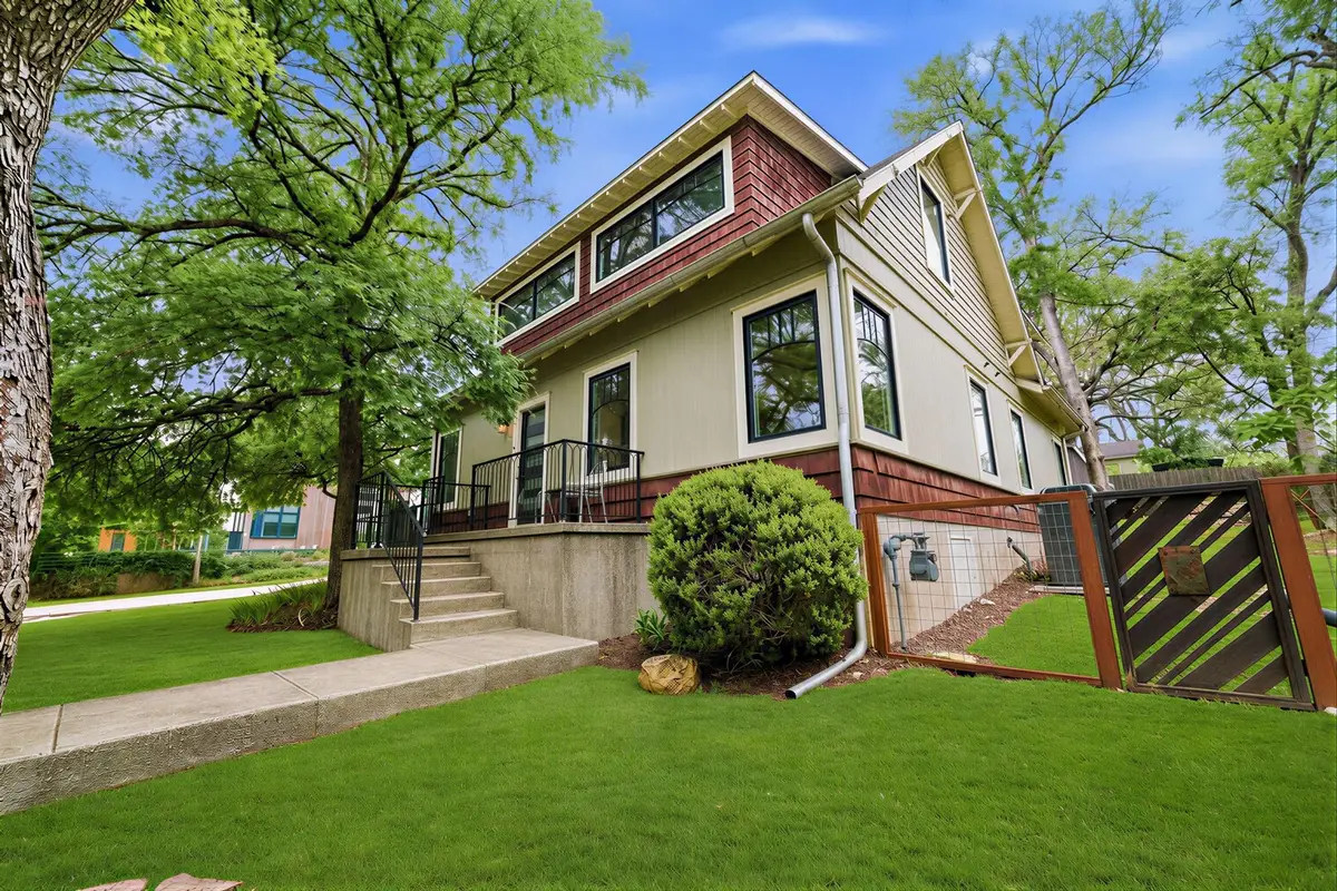 2110 De Verne St, Austin, TX 78704 - #1