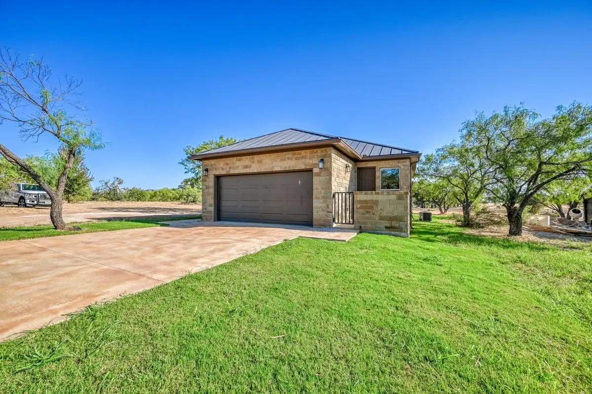 302 Parallel Cir, Horseshoe Bay, TX 78657 - #1