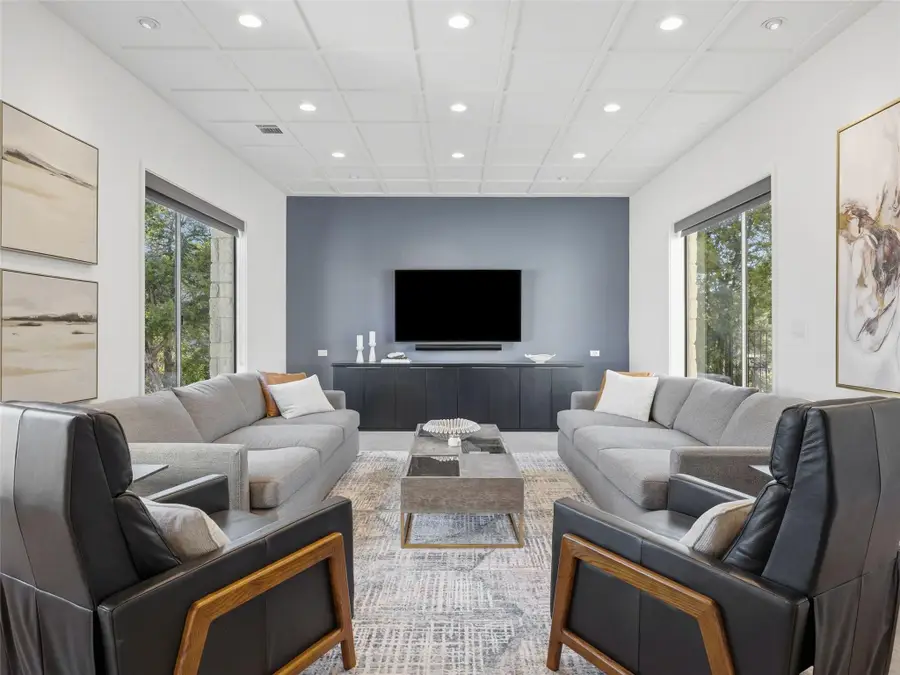 4220 Verano Dr, Austin, TX 78735 - Image #2