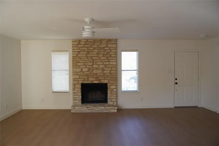 11131 Henge Dr, Austin, TX 78759 - Image #3