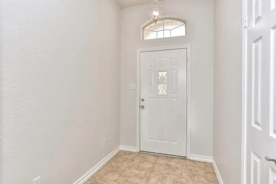 210 Village Dr, Georgetown, TX 78628 - Image #3