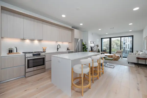 2209 S 1st St #237, Austin, TX 78704