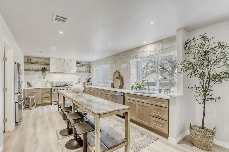 13110 Broughton Way, Austin, TX 78727 - Image #2