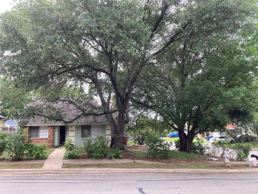 5415 Walnut Grove Dr, Austin, TX 78744 - #2