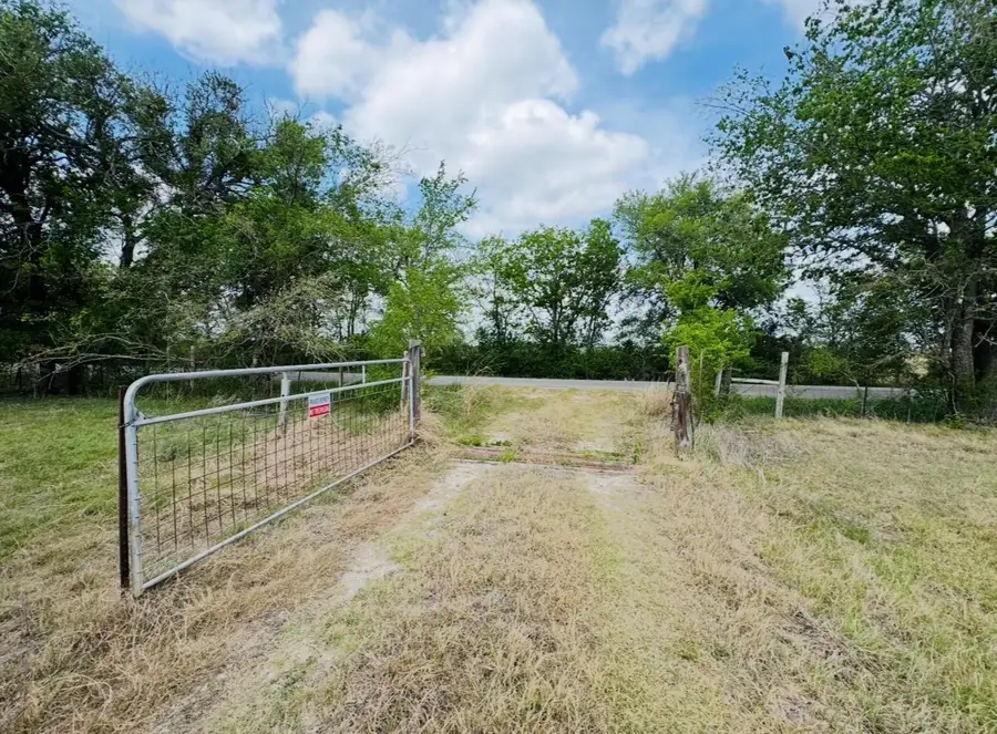 789 Upper Elgin River Rd, Elgin, TX 78621 - #2
