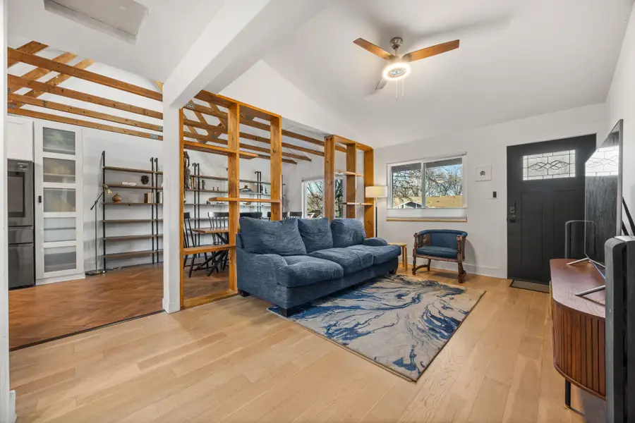 6904 Cherry Meadow Dr, Austin, TX 78745 - Image #2