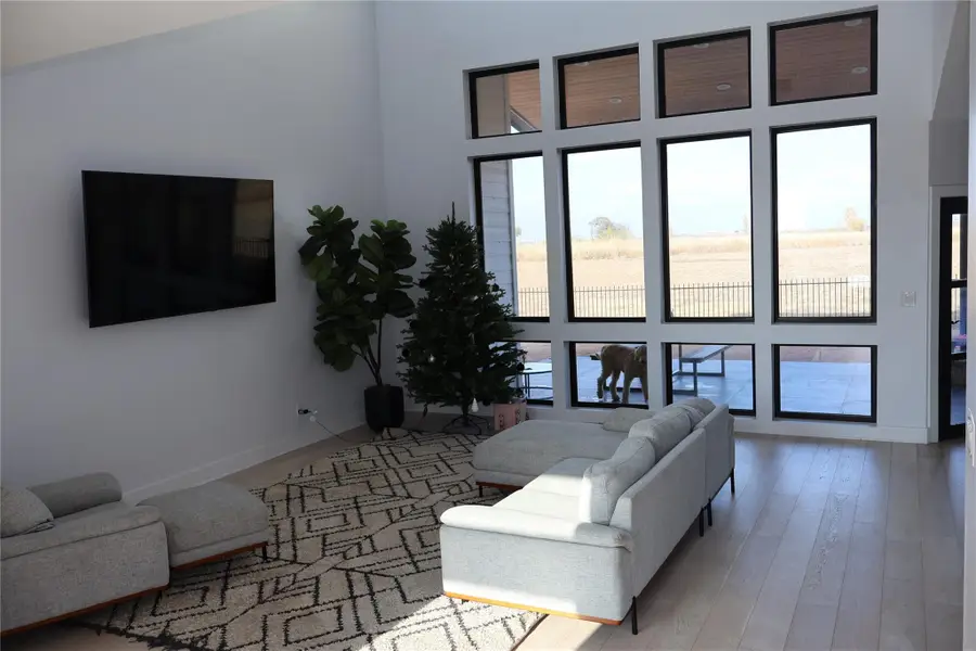 17216 Lund Carlson Rd, Elgin, TX 78621 - Image #2