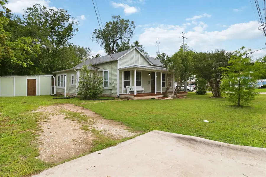1201 Farm St, Bastrop, TX 78602 - #3