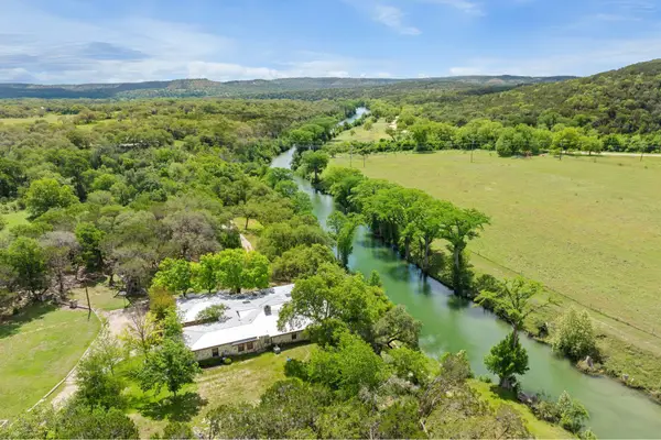 4711 Wayside Dr, Wimberley, TX 78676
