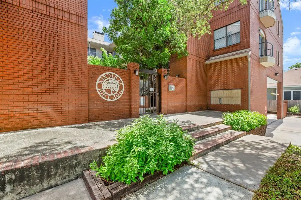 106 E 30th St #206, Austin, TX 78705 - #1