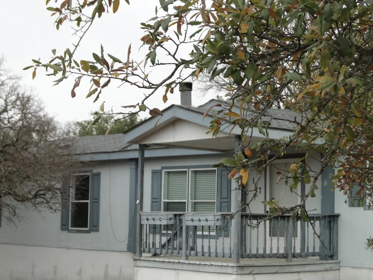 107 W Dawn Dr, Johnson City, TX 78636 - Image #1