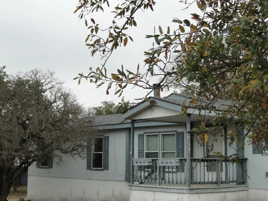 107 W Dawn Dr, Johnson City, TX 78636 - Image #3