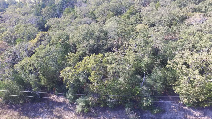 2308 Myrtle Ln, Cameron, TX 76520 - Image #2