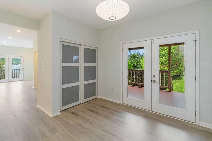 5512 Oakwood Cv #161, Austin, TX 78731 - Image #3