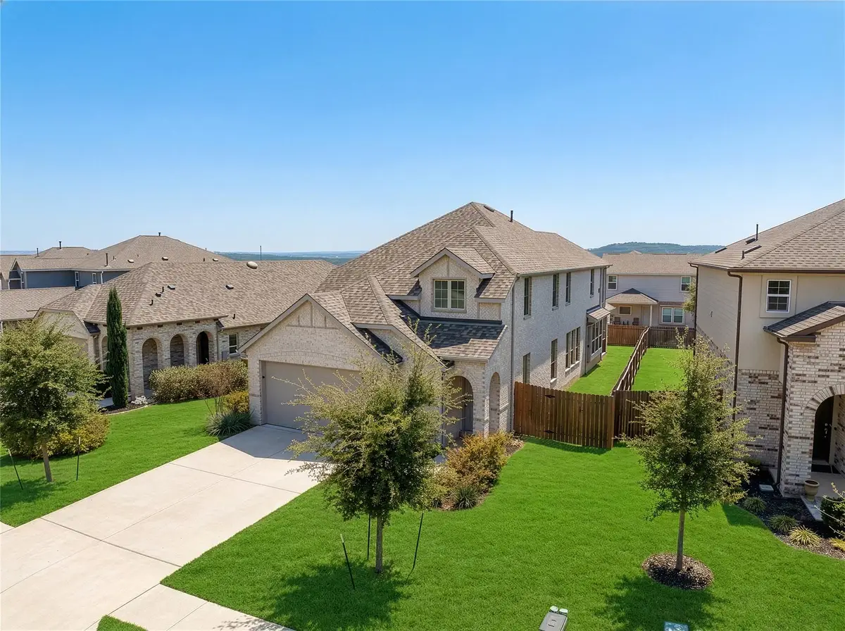 8000 Prairie Rye Dr, Lago Vista, TX 78645 - #1