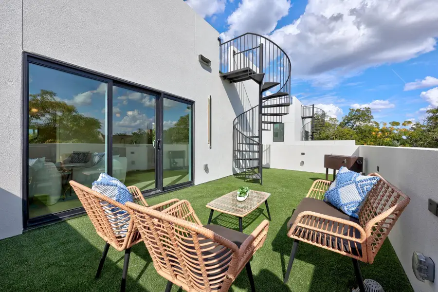 1175 Navasota St #2, Austin, TX 78702 - Image #2