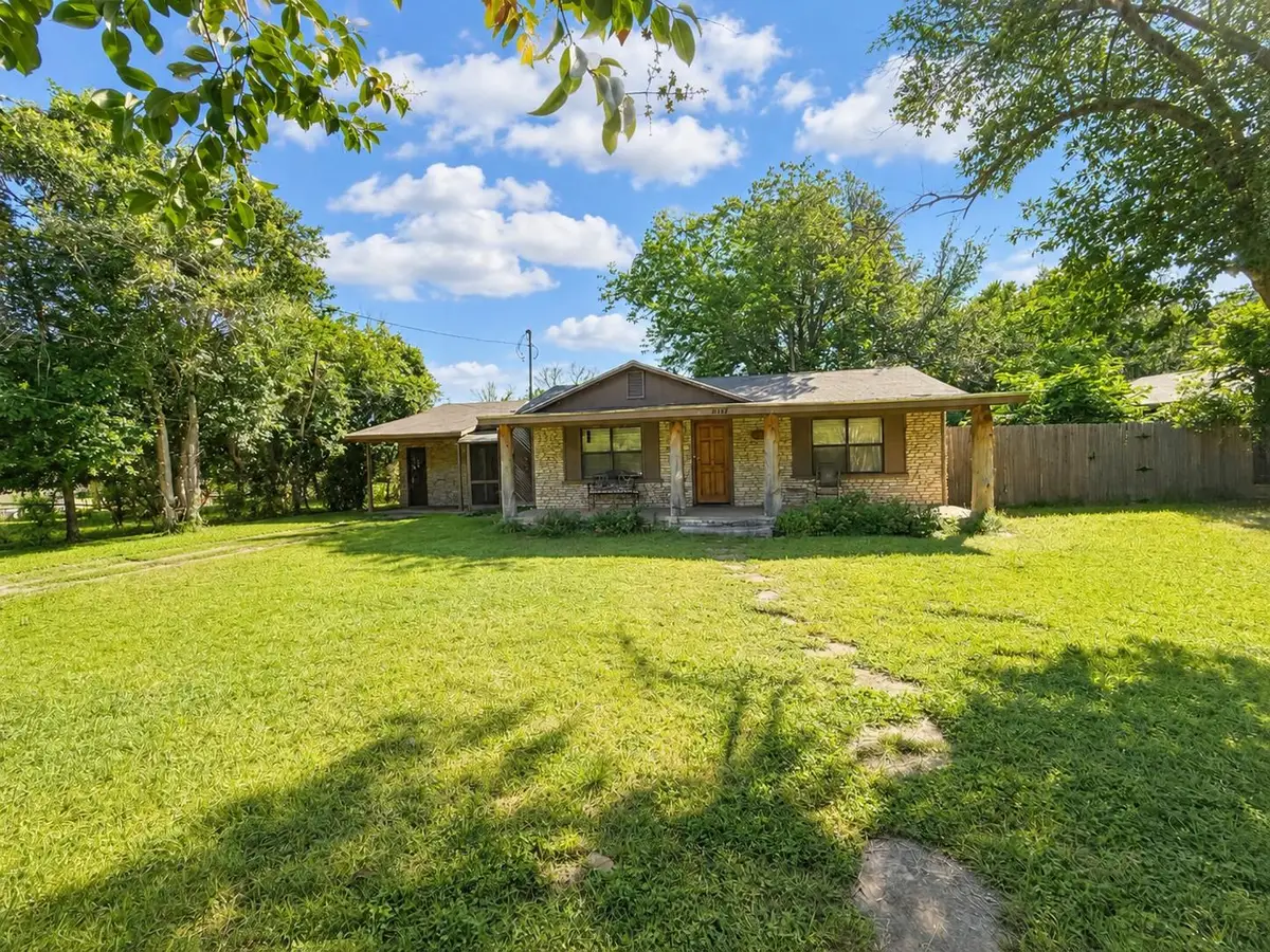 2107 Saratoga Dr, Austin, TX 78733 - #1