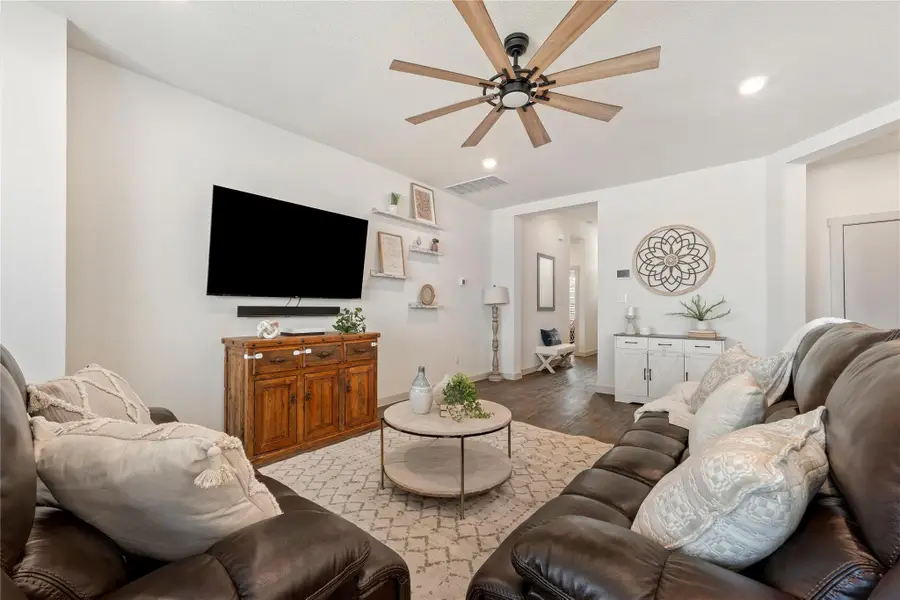 205 Big Sandy Creek Dr, Hutto, TX 78634 - #3