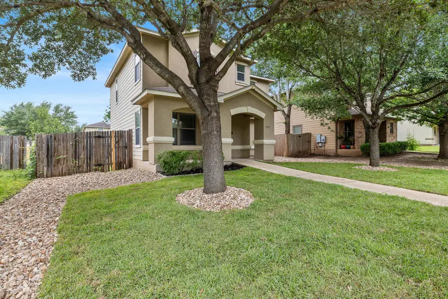 5705 Viewpoint Dr, Austin, TX 78744 - #2
