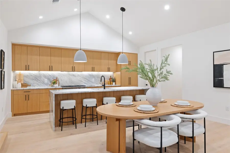 2611 Oak Crest Ave #B, Austin, TX 78704 - #2