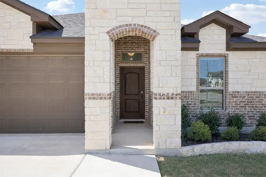 500 Seabiscuit Dr, Jarrell, TX 76537 - #3